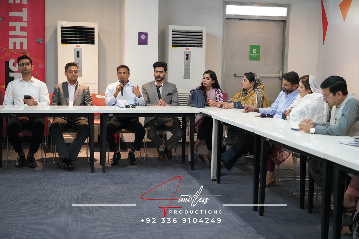 youthinconclave's tweet photo. 🌟 Heartfelt appreciation to Mr.@arshadazizmalik President of @peshawarpresscl for his illuminating talk at TechConnect: Peshawar. His profound wisdom left the audience captivated and in awe. 🌟

#Gratitude #TechConnectPeshawar #PeshawarPressClub #Speaker #Peshawar #YIC #EVENT https://t.co/Ng3kZvGThQ
