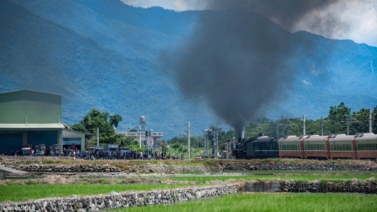 SeanPacific's tweet photo. 貴婦人 與 追隨她的人們
#ct273 #c57 #蒸気機関車 #台湾鉄道 #蒸汽火車 #仲夏寶島號 #花東縱谷 https://t.co/5zvohBqrgp