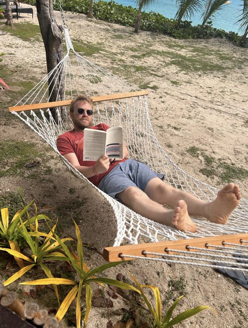 L_Organising's tweet photo. It’s tough in Fiji. Where are you reading ‘Lessons In Organising’? https://t.co/OBjWsYDSCb