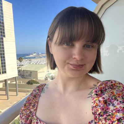 Fran_bee97's tweet photo. Gibraltar has my heart 🥹❤️ 

I’ll be posting more gaming bits and bobs soon 🐝🐝

#vacation #summer #spain #gibraltar #gamergirl #gamer #followme #GamingLife https://t.co/5nvMYNhTmh
