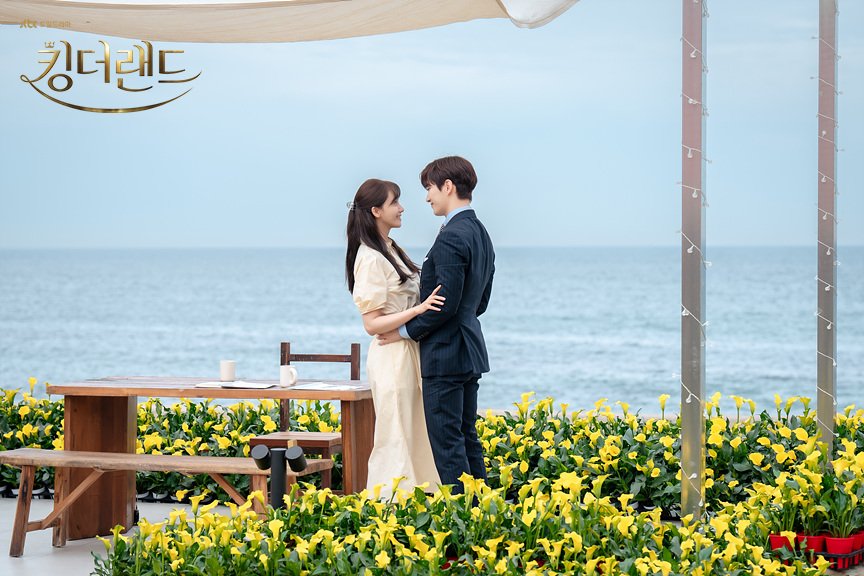 daisy_talks's tweet photo. They literally look like a dream ❤️
I really loved the cinematography of King The Land ❤️

#KingTheLand #KingTheLandEp16 #ThankyouKingTheLand  #킹더랜드 #LeeJunho #Junho #이준호 #LimYoona #YoonA #임윤아 https://t.co/sj9V9kdtgH