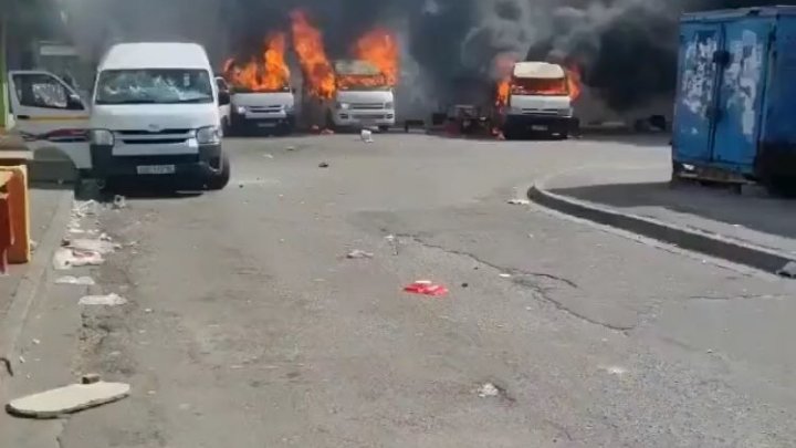 streetcode01's tweet image. I love it when I see the Rupert army SELLOUTS @SA_Taxis suffering. Lezinja have abandoned the black masses to please their white BASS LEMIGODOYI.

THEY BURN ORDINARY PEOPLE'S CARS MAYNE ITS ABOUT TIME THE MASSES REVOLT AGAINST THESE MAFIAS