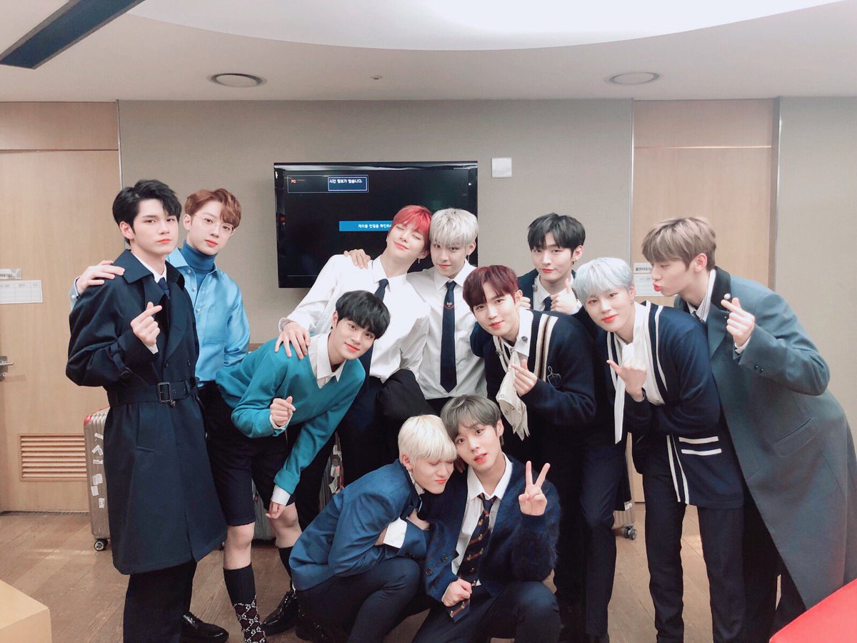 wingdeepiest_'s tweet photo. I promised you forever so here i am again, i'll always keep my promise.

forever and ever, my one and only, I promise you @WannaOne_twt 🩵🩵

#우리워너원_데뷔6주년_축하해
#WannaOneSixthAnniversary
#6YearsWithWannaOne https://t.co/l7EMRPgnh5