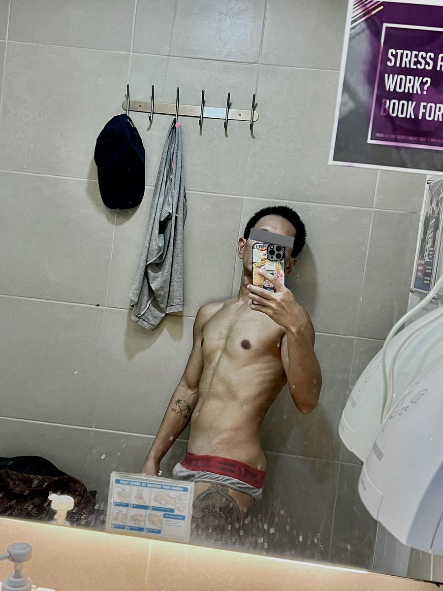 May mga araw na tinatamad ka. May mga araw na wala ka sa mood. Hindi araw araw malakas ka.

Consistency isn’t always abt giving 100% everyday — It’s about showing up everyday. 

Happy Monday!

L❤️ve,
Kris.