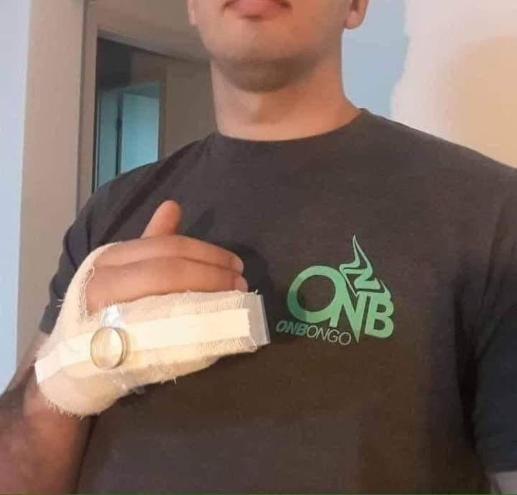 bitrendmedia's tweet photo. "Sua namorada é ciumenta?"
eu: "não muito" https://t.co/Y1JK9KLquf