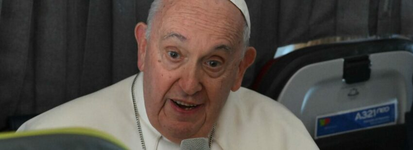 ➡️ El papa Francisco, en el vuelo a Roma: “¿Por qué los homosexuales en la Iglesia no? ¡Todos!”

vidanuevadigital.com/2023/08/07/fra…