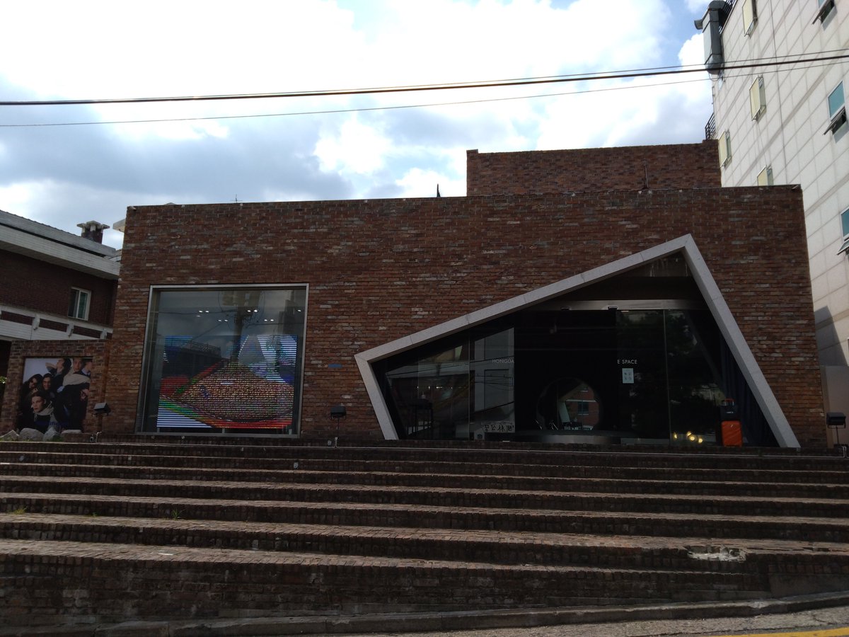 0829maria's tweet image. 세련된 옷이 많이 있다🤩
하지만 　
우리 아들이　입으면 멋쟁이가 아닐 거야.〜🤣🤣🤣　

#弘大入口
#홍대입구
#ADER
#winmetawin 
@winmetawin