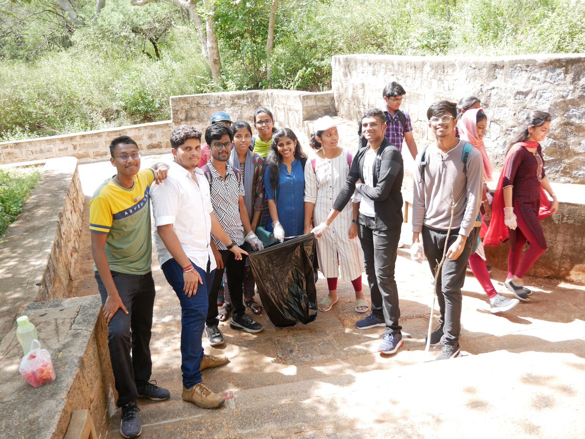 psgitarofficial's tweet photo. NSS of PSG iTech organized a Cleaning Program at Chennimalai Murugan Temple. 46 volunteers actively participated in the event to clean the temple pathway & collected 75 kg of plastic waste. - 5th August 2023
#PSGiTech #PSG #psgcolleges #PSGInstitutions https://t.co/i1W6ynNEh9