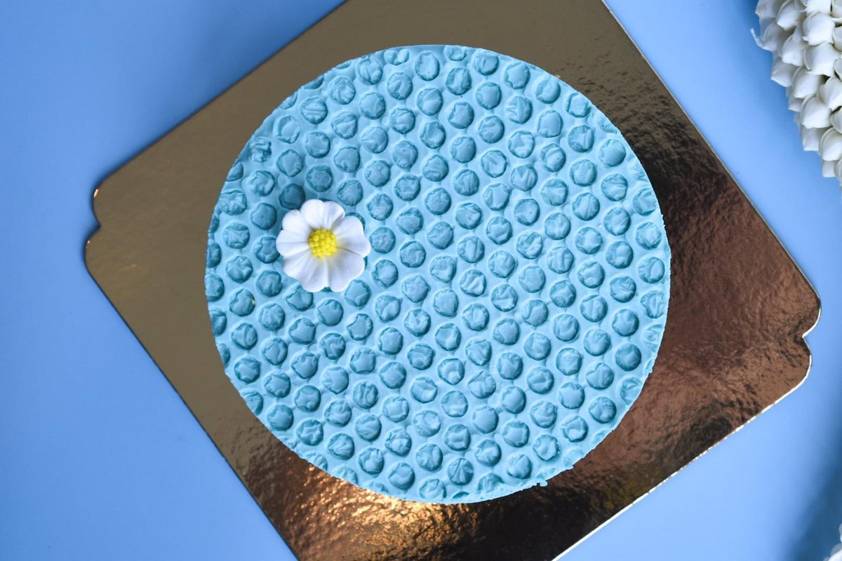 🌸🍰วันแม่ต้องสีฟ้าแล้วหนึ่ง ร้านเค้กใน FB ทำชีสเค้กน่ำผึ้งเยลลี่น่ำผึ้งมะนาวออกมาน่ารักมากเว่อ มีความพาสเทล รสชาติอร่อยมาก ที่สำคัญสั่งช่วงนี้มีพวงมาลัยให้ด้วย😍

💶 1,090 - บาท
Line : <a href="/bakerybymi/">bakerybymi</a> (with @)

<a href="/aroii/">@aroii บอกต่อ</a>