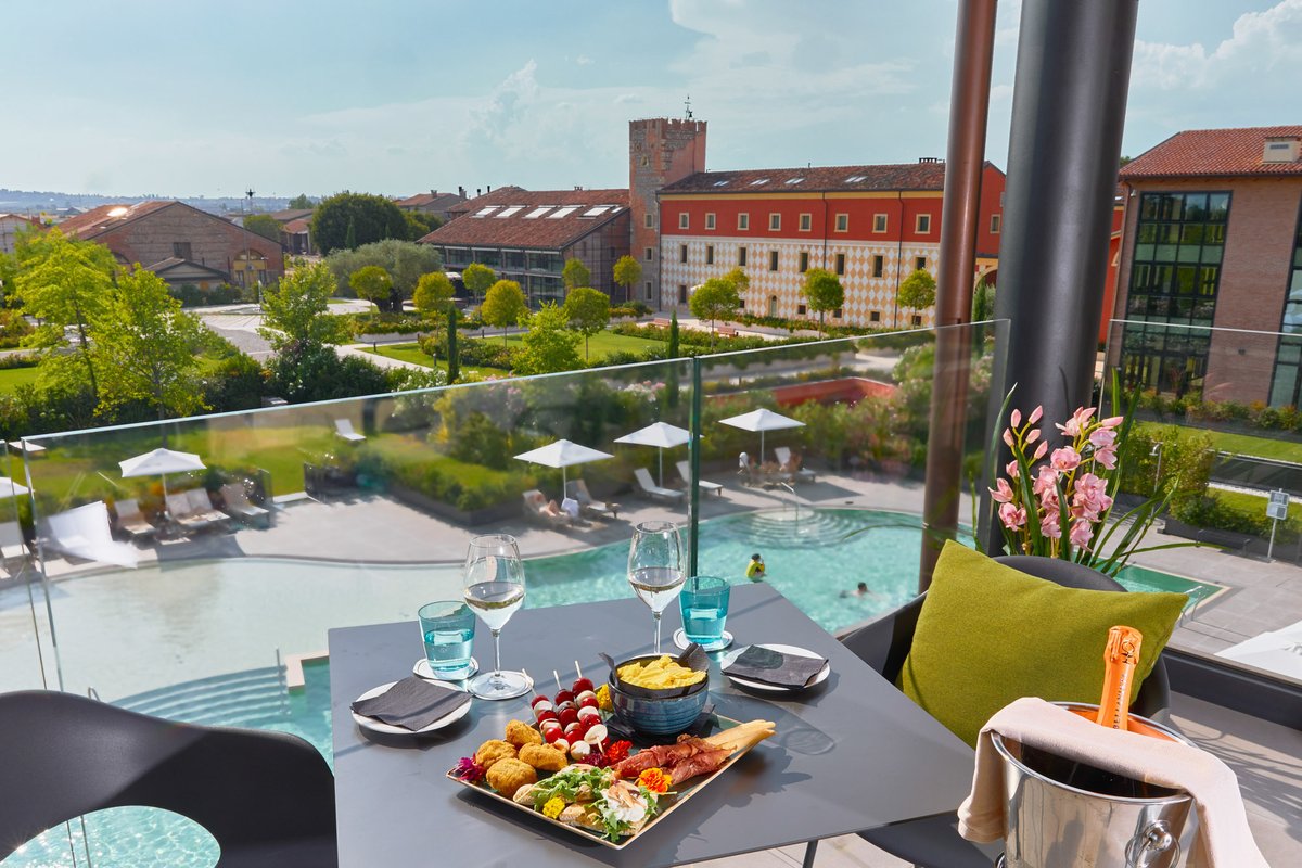 HotelVeronesiLaTorre tweet media