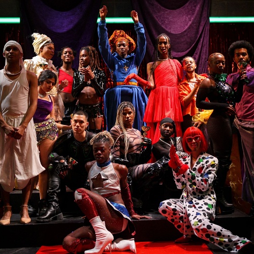 TheatreNewsWeb's tweet image. Theatre-News.com First look at hit show Sundown Kiki Reloaded at the Young Vic - #youngvictheatre @youngvictheatre #YV2022 #YoungVic dlvr.it/StJKgL
