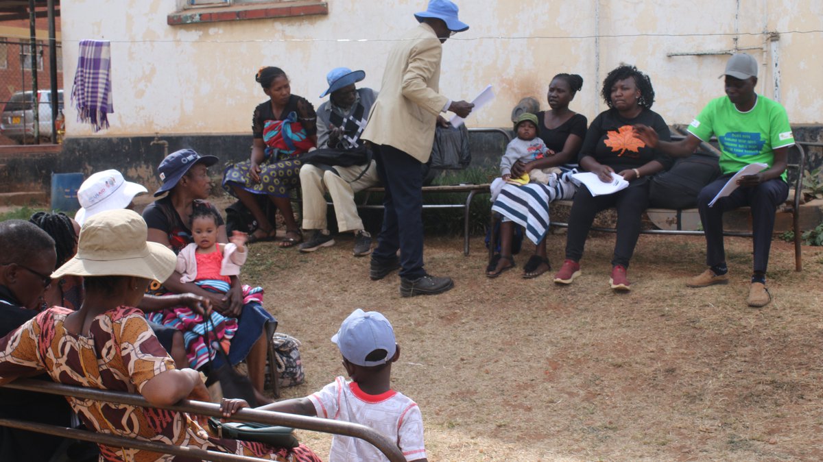 Meeting with community health workers in Makonde District. The cadres were mentored on report writing, Early Infant Diagnosis and Viral Load tracking. @USAID @PEPFAR @MoHCCZim @PamuhachaHIV