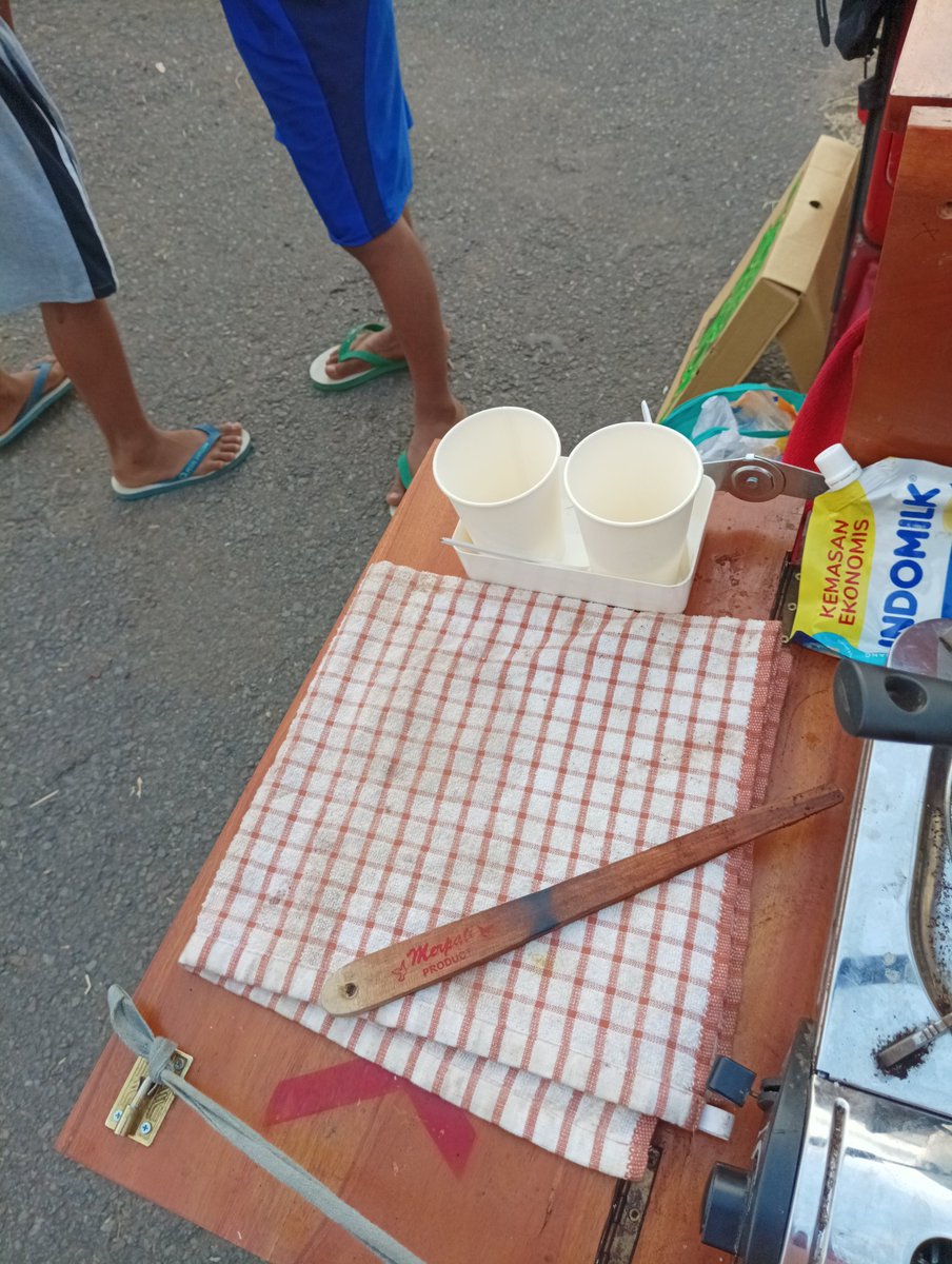 IwankusumaNdut's tweet image. Bocil Al dkk ngopi klotok digawe sangu layangan cung, mantap regenerasi ngopi dadi Joss #gasss