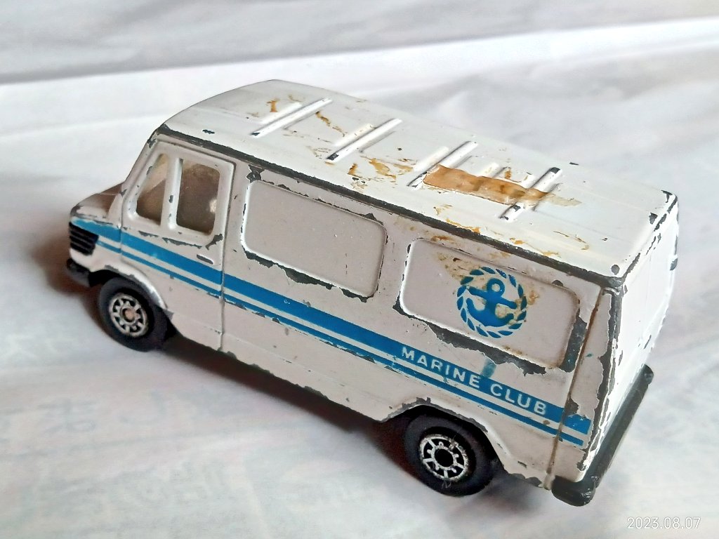 TC343mi_ni_car's tweet photo. MCTOY…MAISTOの前身
MERCEDES VAN 307D
(MARINE CLUB/白)
※セロハンテープがガビガビに引っ付いて取れない
#ミニカー
#MCTOY #MERCEDES #BENZ
#マイスト #Maisto
(TH715) https://t.co/1DxtlWgpKx