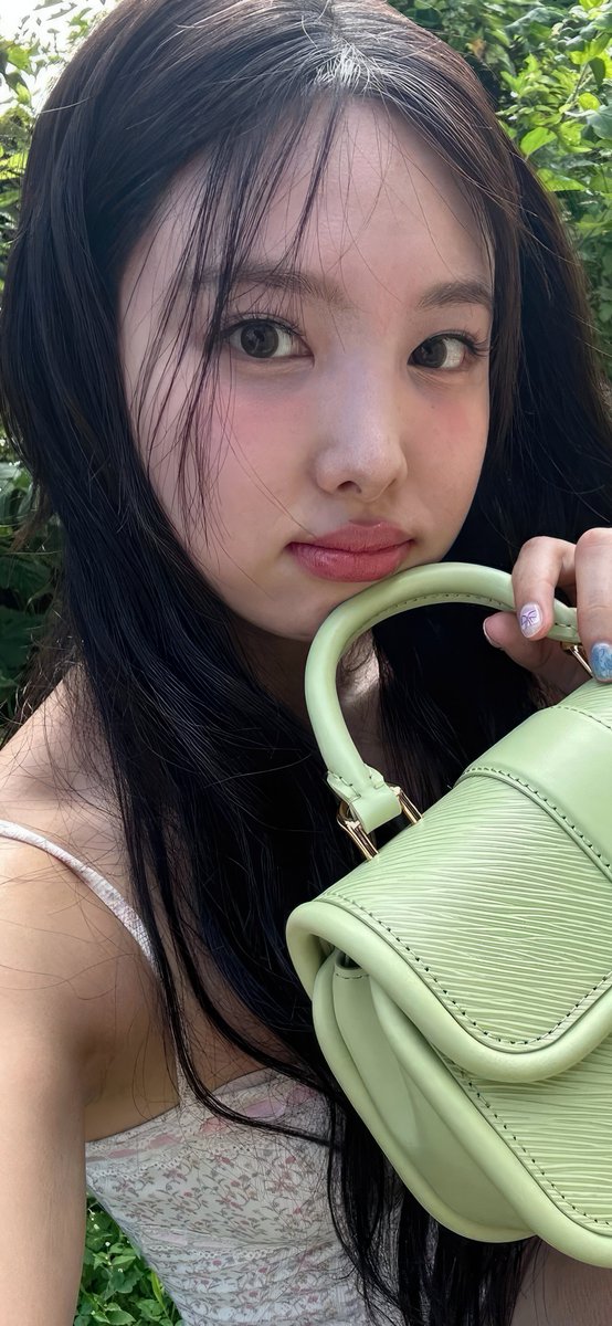 pogzilla1's tweet photo. #NAYEON

Download: https://t.co/CpJNMDvWVc https://t.co/AgJalUuwIo
