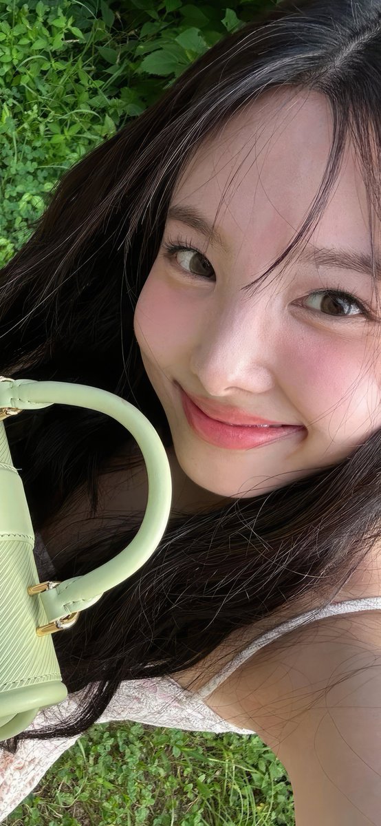 pogzilla1's tweet photo. #NAYEON

Download: https://t.co/CpJNMDvWVc https://t.co/AgJalUuwIo