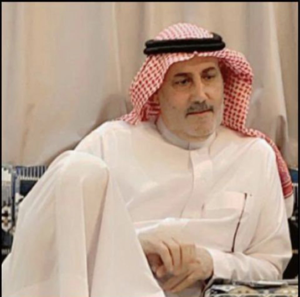 sultan_alakla's tweet photo. #شخصية_في_أسبوع
الشاعر الكبير قدراً ومكانة 
-
الشاعر / مناحي بن خفيج بن عبدالله الرمالي . له المشاركات العديدة واحد قامات ورجال وكرماء #الرمال بوجه الخصوص ولاقصوراً بهم وعلى #شمر ومنطقة حائل بشكل عام ولاقصـوراً بالجميع ، له مشاركات شعرية عديدة امتازت بقوة المعنى والحكمة والحميا اعجبني واعجب الكثير مطلع قصيده له بمدينة جبه وربعه الرمال اهل الطيب والكرم الجزل يقول :
-
لي ديرتن موقعه بين الجبل والنفود
على المعزًه وطيب السلم بانينها 
لنا خذاها(عميره)والقبائل شهود
الشايب اللي لهاالجنات داعينها . 
صح لسانك ونعم فيك وبربعك وبديرتك وبعزوتك .
-
والده المرحوم  (خفيج ) كان احد اصدقاء راع المضيح الشيخ عبدالله بن محمد بن عمعوم البدر . وكانت بينهم  صداقة وفاء واخلاص تخللها عدة زيارة في زمانهم بـ
#المضيح يقول خفيج بن رمال باالشيخ عبدالله بن بدر رحمهما الله جميعاً
- 
يم ابن عمعوم مسياره
ابن بدر صار ملفانا 

الصخا والطيب به شاره 
من عموقه قبل وذلانا 

اللحيسه لهم تذكاره 
اسسوها لهم عنوانا 

من قديمً اشعلوا ناره
عمت شمر لهم نيشانا 

يوم ركب الجيش ومهاره 
مرهبين الضد وعــدانا
-
والقصيده طويله دمتم بود وصح لسان شاعرها رحمه الله . وطاب فالكم ومساءكم بالخير والمسرات وجميع المتابعين والمشاهدين .
#حائل_الآن