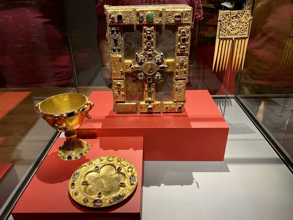 Guiguiii94's tweet photo. Le @museecluny a conçu une expo ��rudite, inédite et pour le moins inattendue pour la saison estivale de l’#HDEVar, hôtel départemental des expos du Var à @VilleDraguignan : un aperçu de la production artistique de la #Lotharingie, soit le royaume des héritiers de Charlemagne ! https://t.co/KToRzP1BDR