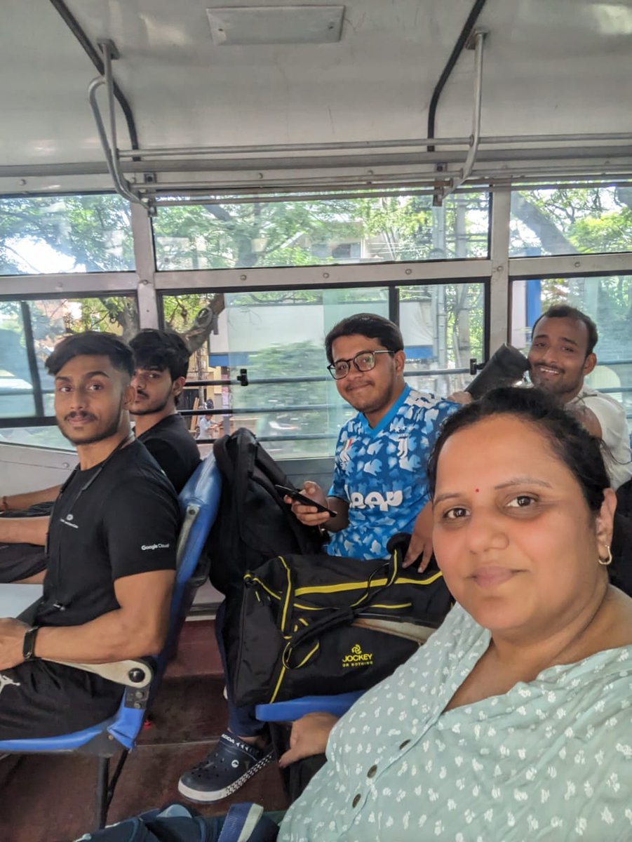 poorvadiwan_'s tweet image. stepped at Bangalore with this warm welcome --

grateful🤍
#Kavach2023 #NammaBengaluru #CyberSecurityHackathon #MinistryOfEducation @PMOIndia