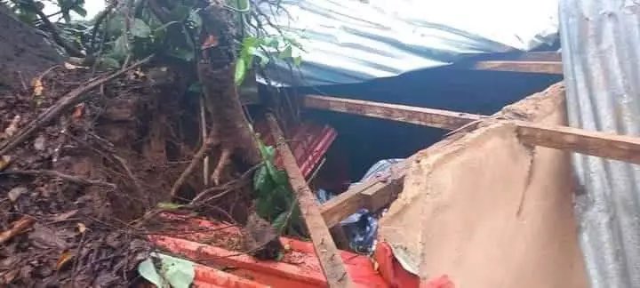 FodBALDE2's tweet photo. #Guinée | Fatoumata Karim Camara, sage-femme en service dans la sous-préfecture de #Linsan, préfecture de Kindia, est morte ce dimanche, 06 août 2023, suite à l’éboulement d’une carrière à #Yabara, dans le quartier Tafory météo, situé dans #Kindia.
Rest In Peace !
#Kibaro https://t.co/XZaGvOQ0KK