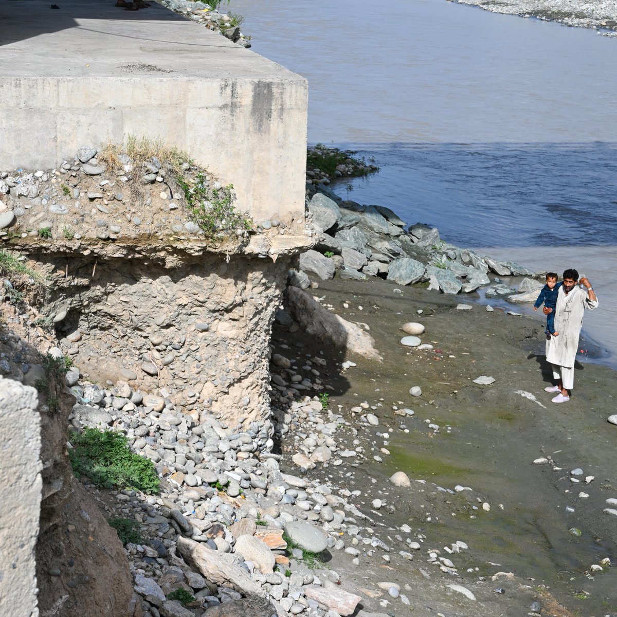 SEEDinPakistan's tweet image. 2/2 Insights from the field will be reflected in the development of PC-Is (Planning Commission Form -I) for the rehabilitation of prioritised vulnerable roads and bridges in Swat, Dir, Charsadda, and Nowshera.

#ClimateResilientInfrastructure #ReformingKP #SustainableDevelopment