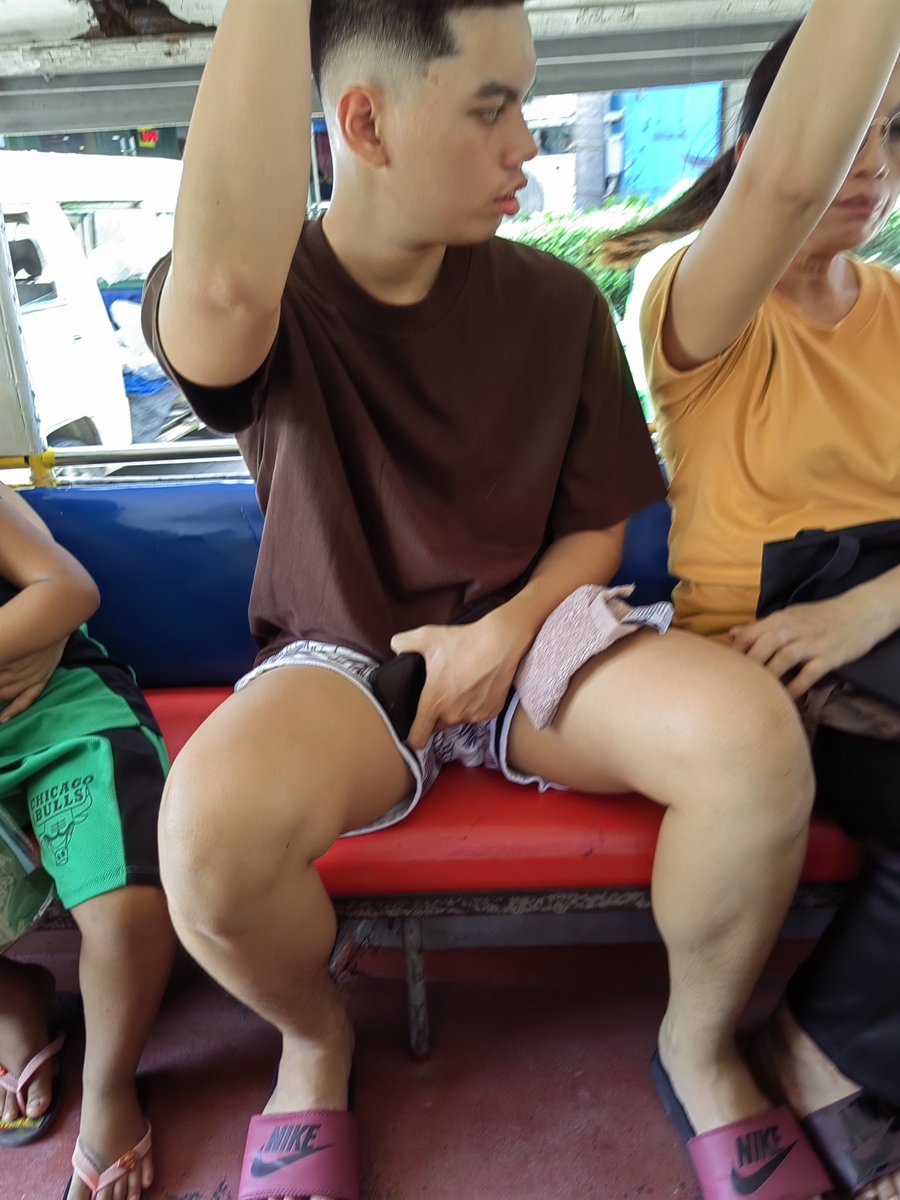 comblued1234's tweet photo. Sarap ng burat ni baby boy https://t.co/9Pz11E2XrB