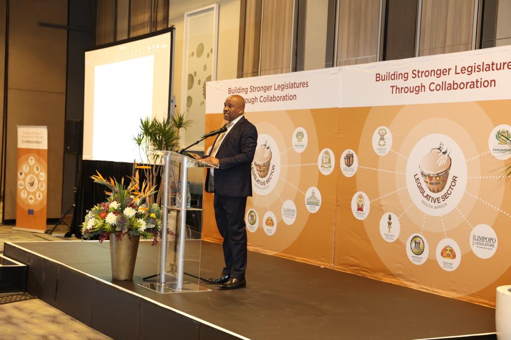 ParliamentofRSA's tweet photo. Secretary to @ParliamentofRSA Mr Xolile George suggests that a transformative Parliament must be anchored on utilisation of empirical evidence to guide policy formulation and decision making #DevelopmentSeminar. Also that the 7th Parliament must be responsive and accountable https://t.co/Sqh6qhi9MH