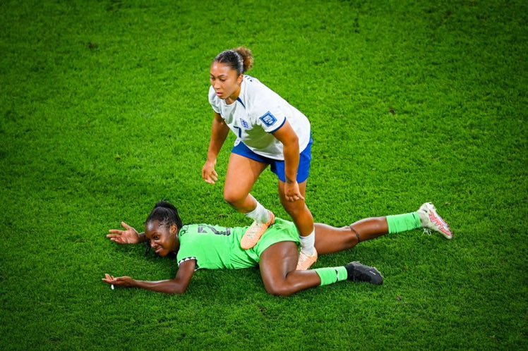 iamdanzor_'s tweet photo. Typical Chelsea behavior
She could have avoided this red card
#ENGNGR #FIFAWomensWorldCup2023 https://t.co/NuYCKvewZQ