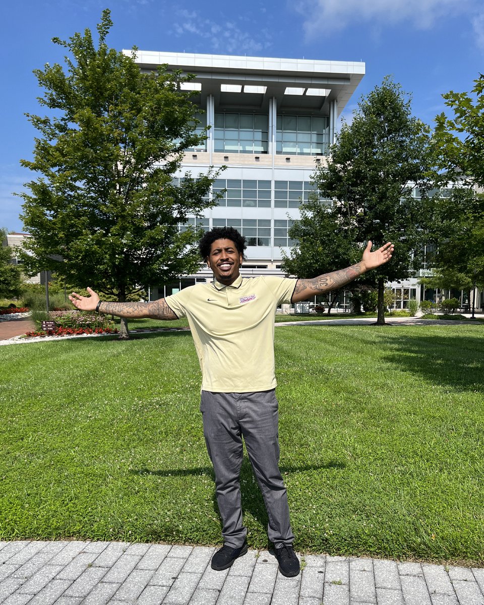 HowardCCWCCE's tweet photo. Summer Bash returns to Howard Community College this Thursday, August 10 from noon to 2:30 p.m. ☀️

Advisor Terrell Willis will be there to connect you with resources and mentorship at HCC.

RSVP for Summer Bash: https://t.co/ghOdQMbeP7 https://t.co/MYUOmufsCU