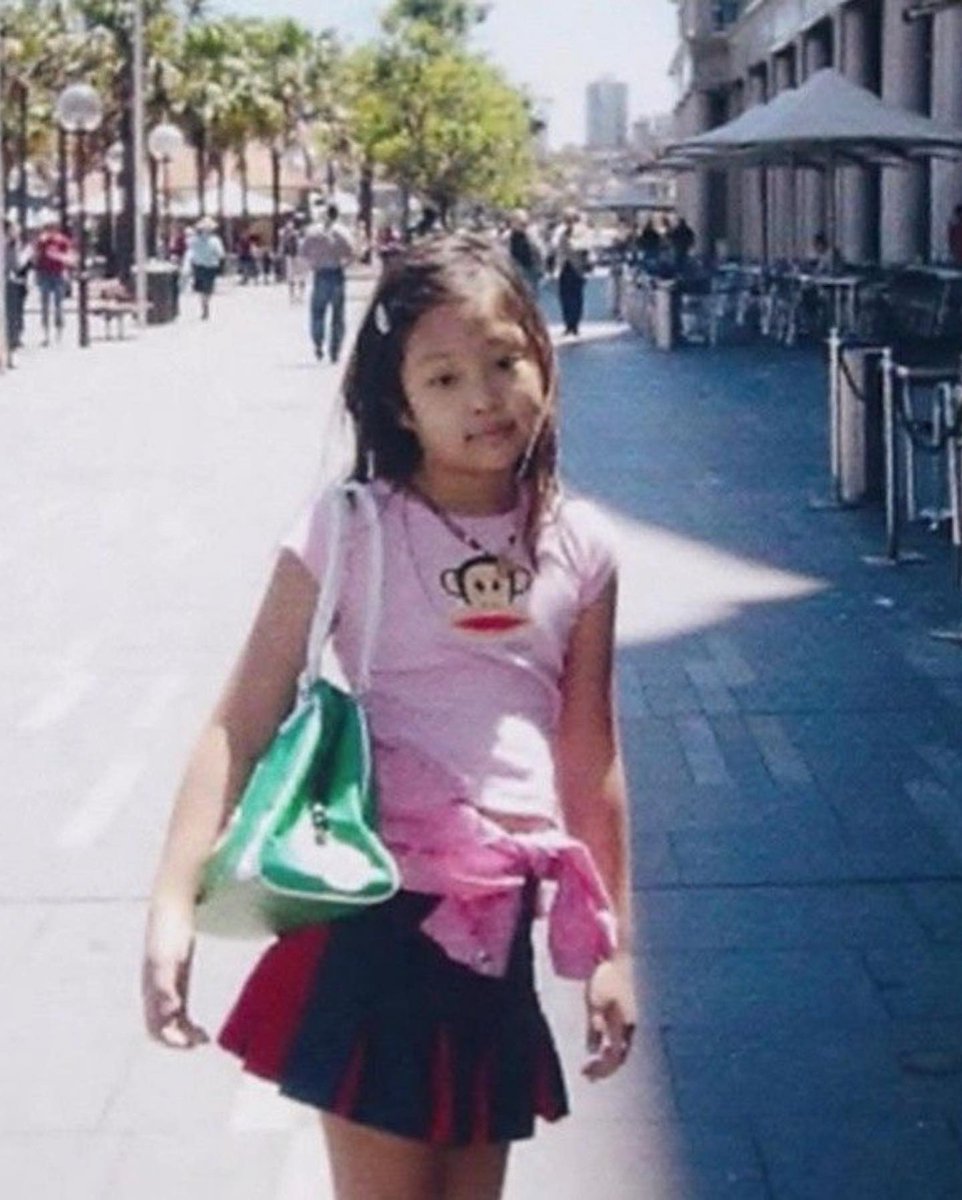 jenniesrenes's tweet image. rosé ig update! 

#7YearsWithBLACKPINK