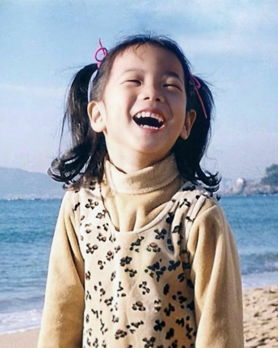 jenniesrenes's tweet image. rosé ig update! 

#7YearsWithBLACKPINK