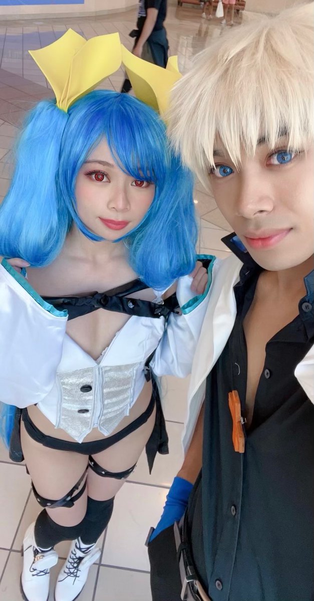 _paulloween's tweet photo. #GuiltyGearDizzy & Ky at #EVO2023 Day 1!
A nice person let me hold their cute Dizzy plush 😍
Will share more fun with the group later! https://t.co/9bQfyIrcqk