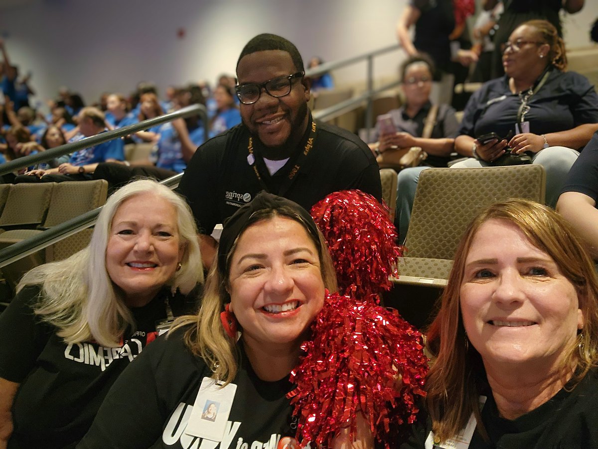 Lori Carroll tweet media