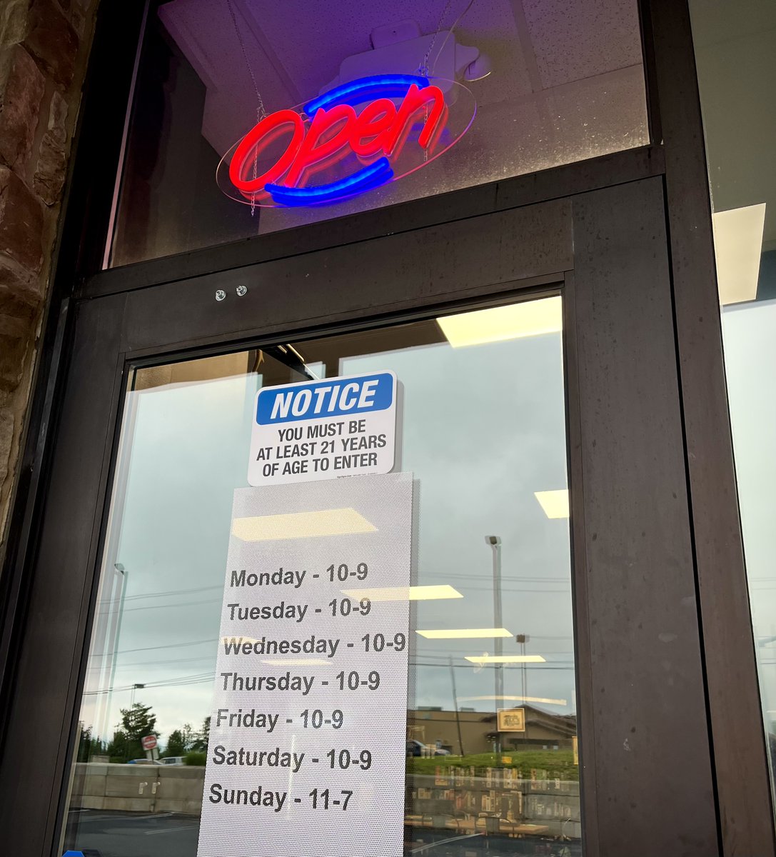 UnionVapors's tweet photo. This #smallbusiness is OPEN and ready to fulfill your vaping needs!
We have a large selection of disposables, mods, e-liquid, tanks, and more stocked and ready to go, as well as a team full of passionate individuals. You might even see some familiar faces you’ve missed. 📷 https://t.co/ReVv9hmgGL