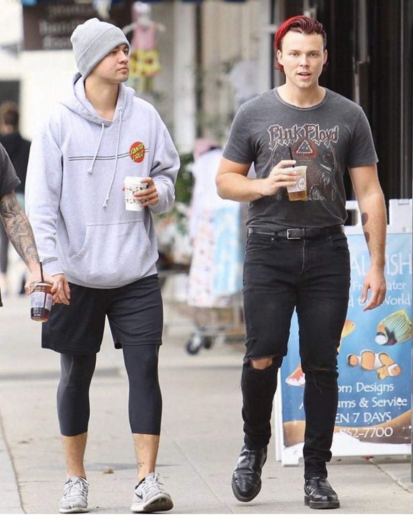 cthnation's tweet photo. I miss cashton's walks https://t.co/KWtqZY81qe