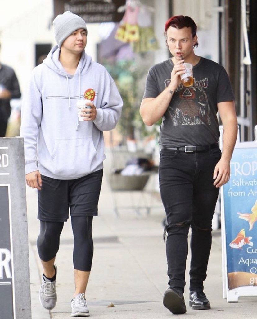 cthnation's tweet photo. I miss cashton's walks https://t.co/KWtqZY81qe