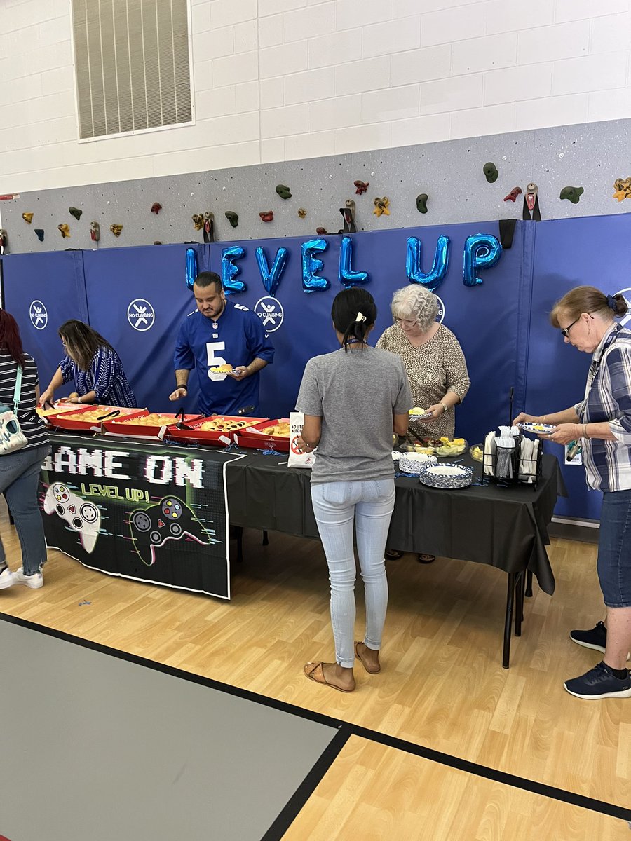 <a href="/USEStallions/">Stephens Elementary</a> #stallionsdeserveit  <a href="/LaSaundraOliver/">L. Oliver</a>  way to go partner!!!