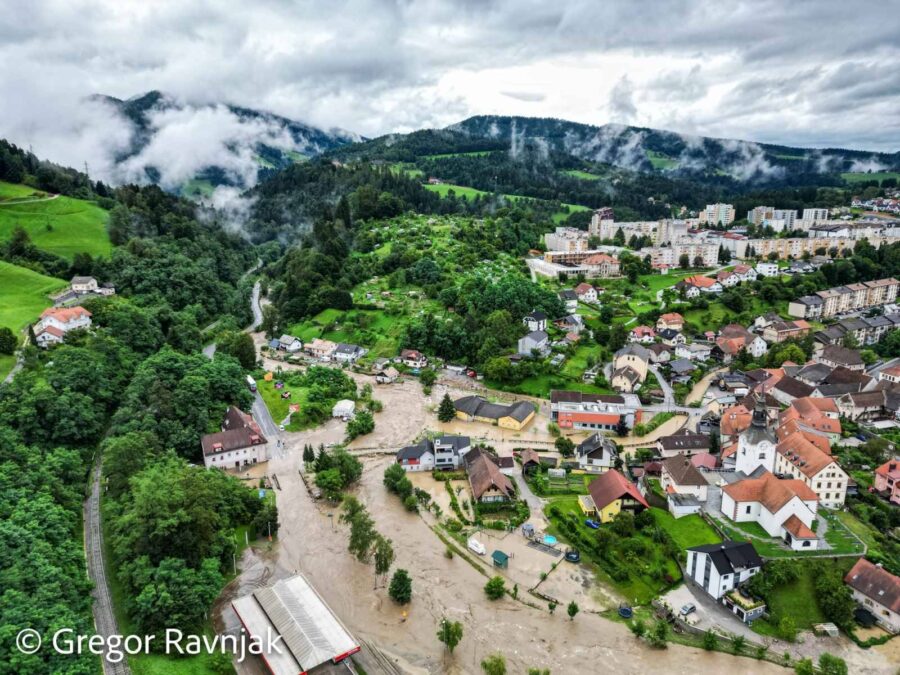 ekologibrezmeja's tweet photo. Dear international friends and partners. Disastrous floods have hit Slovenia causing the biggest natural catastrophe in recent history. Any donation via PayPal (https://t.co/QRdgMl4QAj) will help to rebuild the consequences of unimaginable devastation. Thank you! 💚 https://t.co/TM1D7ndH22