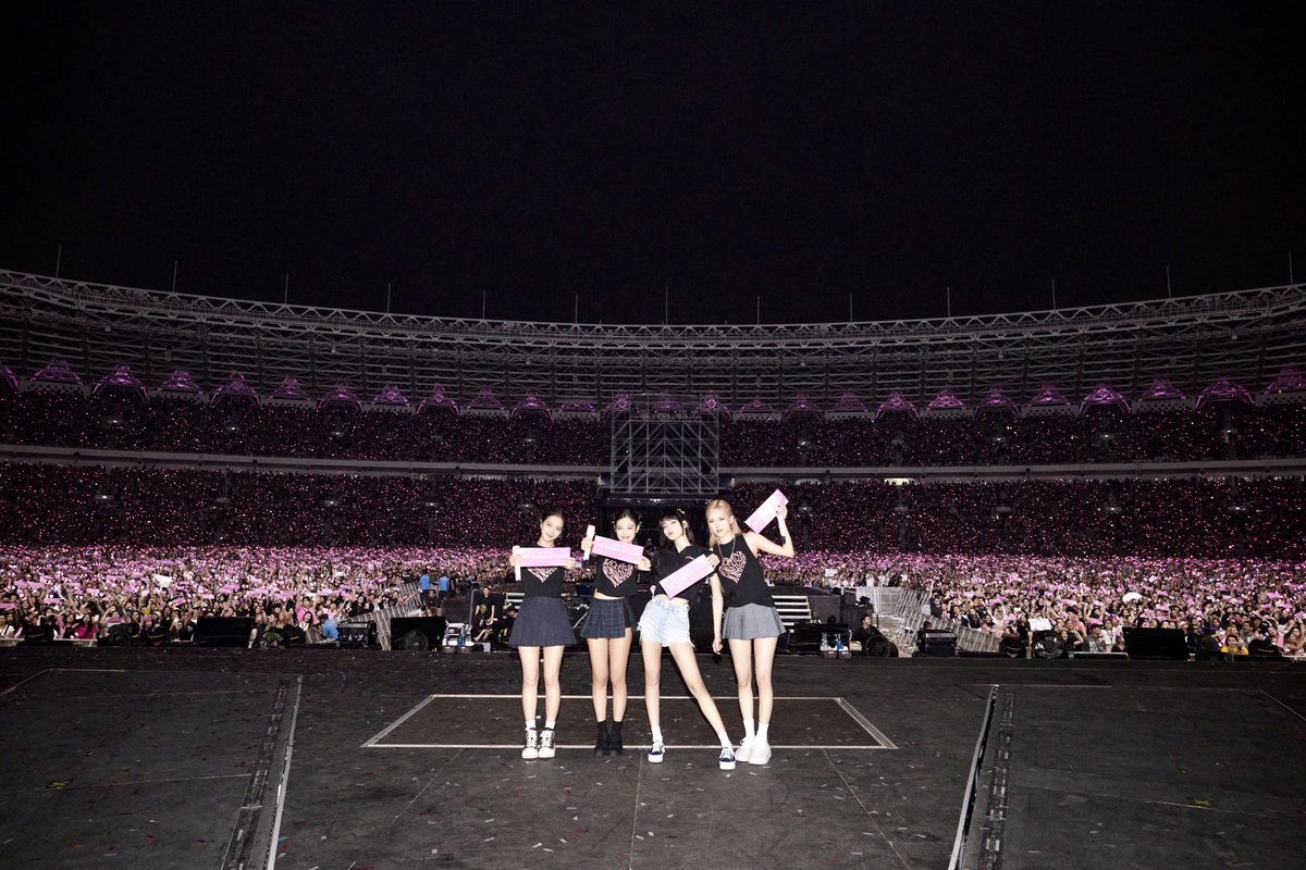 Happy 7th Anniversary <a href="/BLACKPINK/">BLACKPINKOFFICIAL</a> 🩷

ALWAYS WITH BLACKPINK
#7YearsWithBLACKPINK
#FOUReverWithBlackpink
#일곱살_블랙핑크_일평생_함께할게