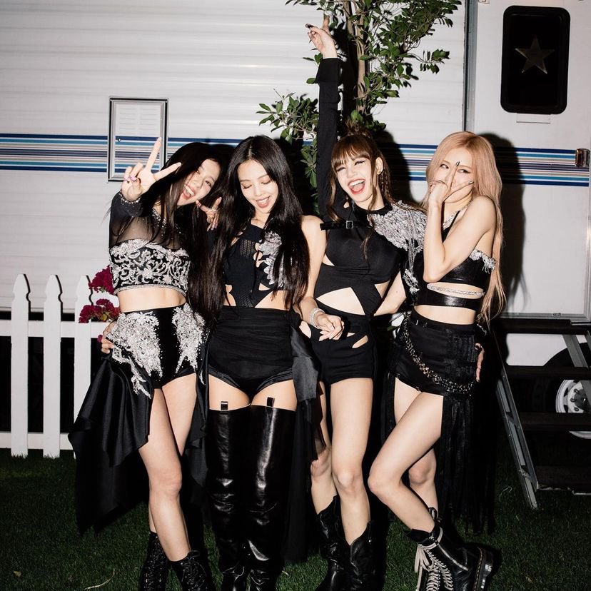 BLACKPINKSTATS5's tweet photo. Happy 7th Anniversary @BLACKPINK 🩷

ALWAYS WITH BLACKPINK
#7YearsWithBLACKPINK
#FOUReverWithBlackpink
#일곱살_블랙핑크_일평생_함께할게 https://t.co/uUM6Rwz3Cb