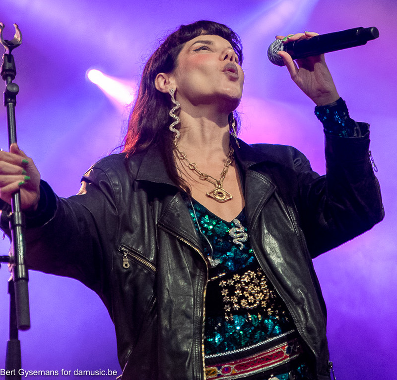 daMusic's tweet photo. .@GayeSuAkyol @Elephantbandnl @DEADLETTER #BabysBerserk #AdaOda @30000Monkies en @LambriniGirls zorgden voor zonneschijn op dag twee van @affgenk https://t.co/Bo8oBl1zVC https://t.co/Pv1goliUYc