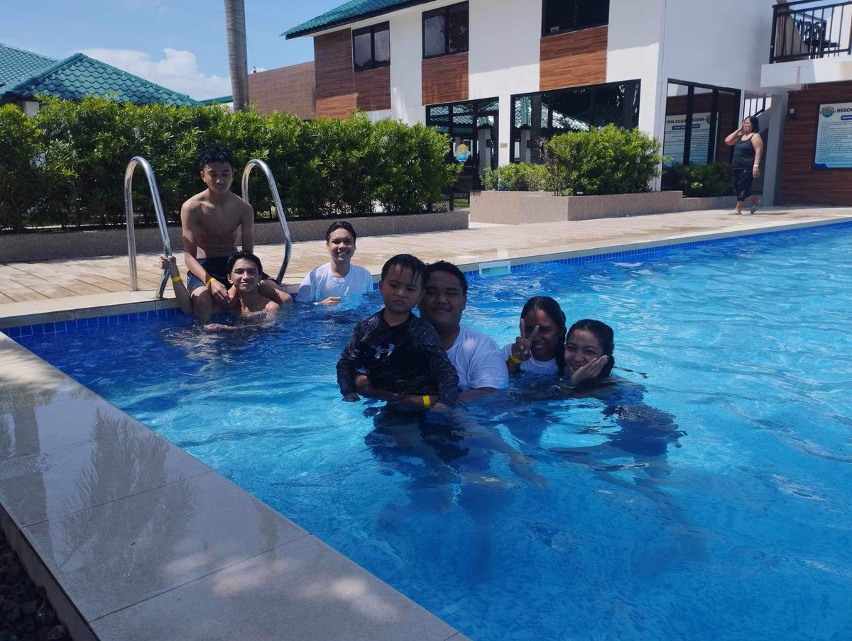 marcopolo1419's tweet photo. Bonding with cousins (Philippines hol.23) https://t.co/R8J99JwMMj