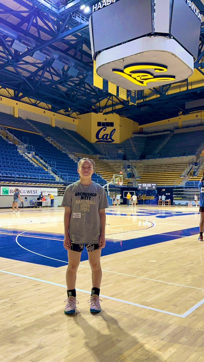 chan_suzy168's tweet photo. Great time at the Bear for A Day Camp 🐻Thank you @CalWBBall Chloe had a blast! So proud of her, getting experience to play with older girls. She also got chosen to play in the ALL STAR GAME! She hit a big 3 shot&amp;team won👍 It was nice meeting you Coach @21charmin @SanJoseCagers https://t.co/m35u0mxZs3