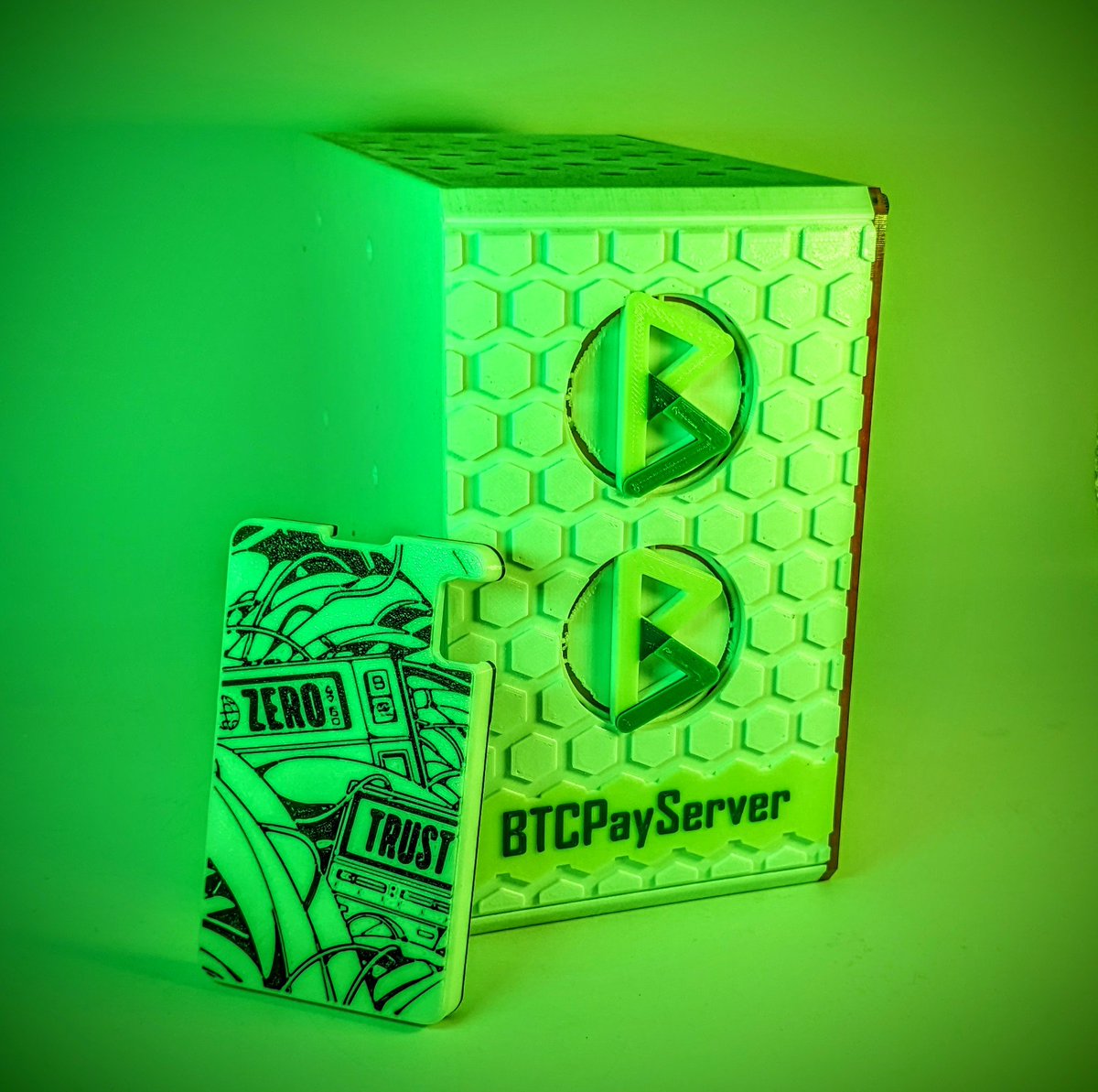 CryptoCloaks™ 🤘 tweet media