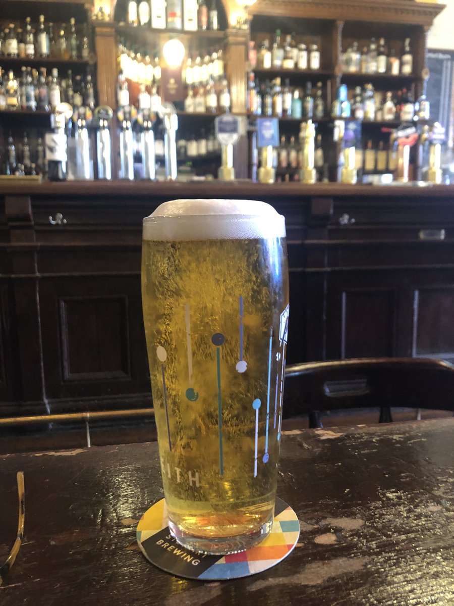FringePints's tweet image. Review 3
Pint:  @CromartyBrewing lager
Per %: 4.1 abv 
Place: The Bow Bar
Price: £4.80

Rating: 🍺🍺🍺🍺🍻4.5/5

#FringePints #Edfringe
