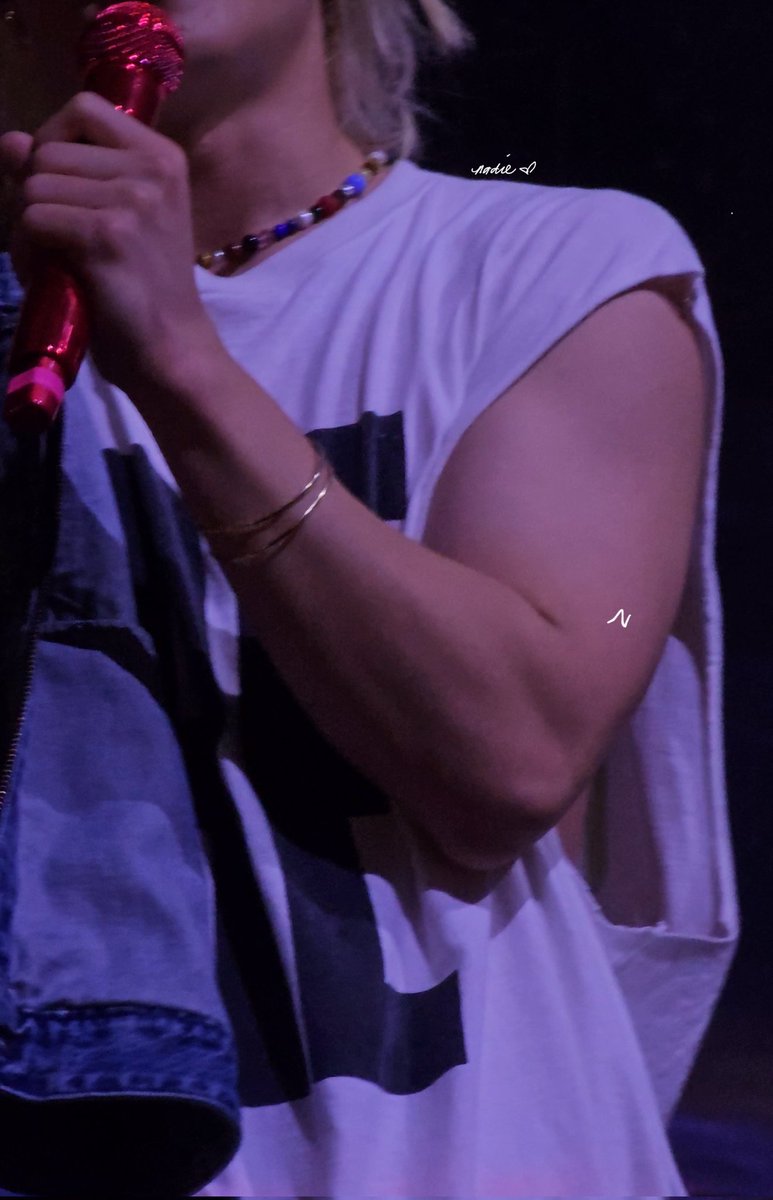 dongii_bin's tweet photo. Hehe nakita ko sa fancam ko bob naman plz lang 🥲🥲 https://t.co/QVHR821pYf