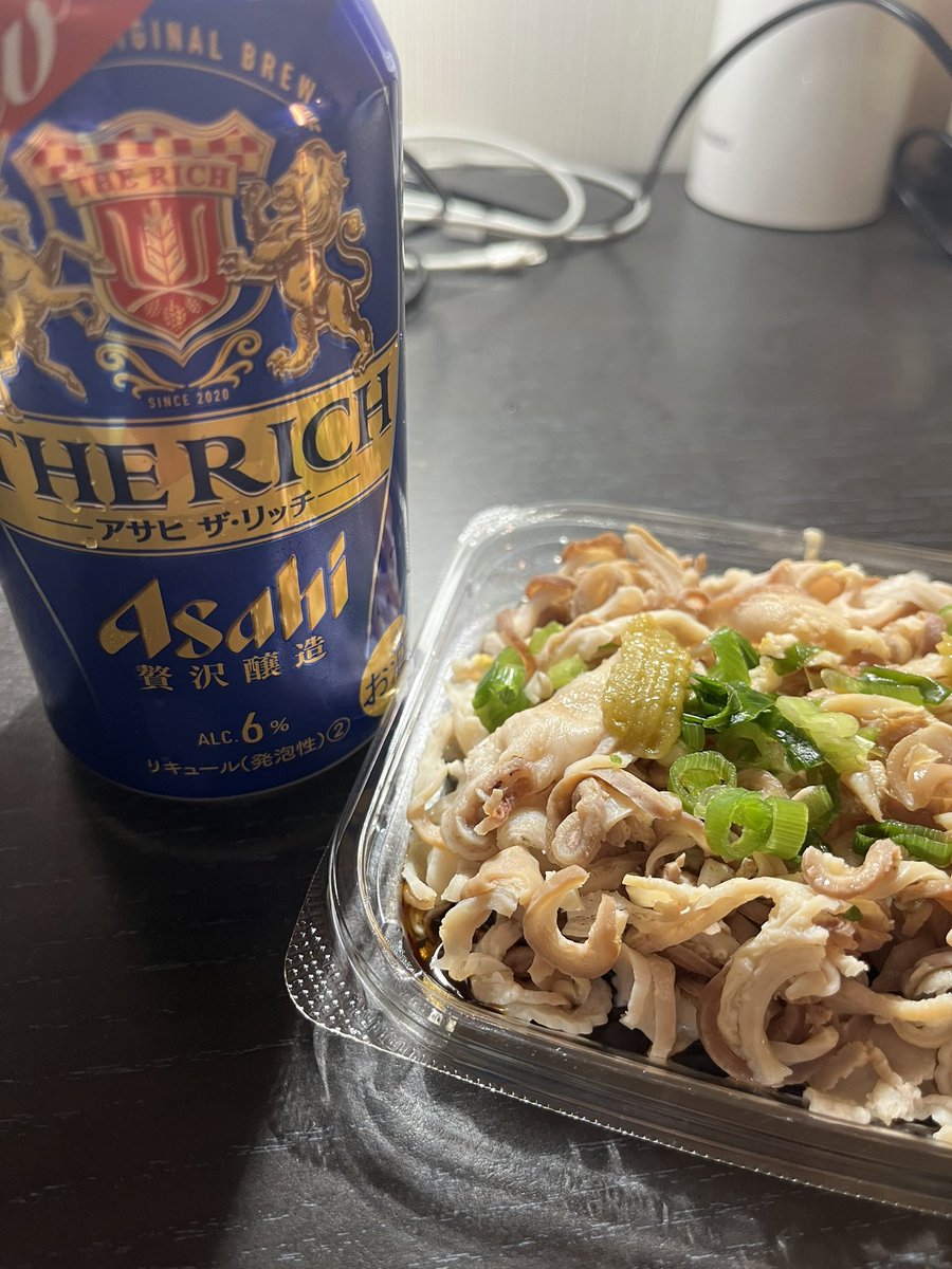 Iq8Kum's tweet photo. 自己採点に時間がかかって晩ごはんがこの時間😣しかも受かったのかのようなメニュー（一次試験、完敗でした）

でも前向きにやっていきます！
一番明るくて前向きな不合格者でありたい！ https://t.co/DDZSoGqOjr