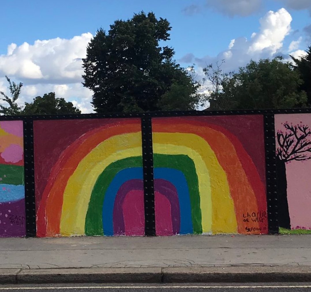 Yesterday we removed grafitti from 19 childrens murals. To help keep the #MillLaneBridge project look bright and beautiful, we have set up a local group of community members to help. DM if you wish to help in future. #westhampstead 

Before                      After