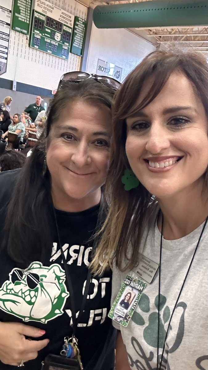 TraceyTerry1's tweet photo. #bulldogbeat #NormaKrueger  Convocation 2023 https://t.co/VBsMx36DzM