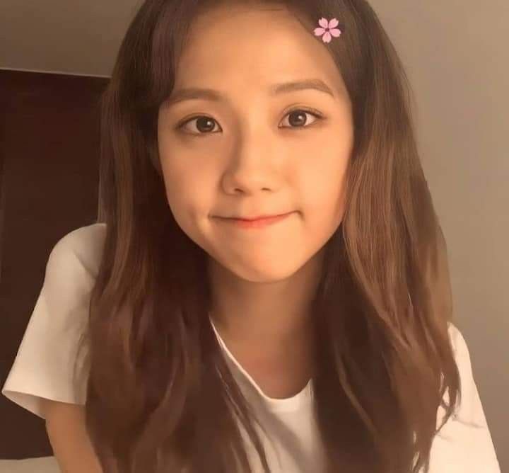 [ finding moots ~ day 8]

Hi ! I’m aya ! I'm looking for interactive #moots! 

• she / her, 05'
• not new to #stantwt &amp; #kpoptwt
• enha, twice, itzy, g-idle, bp, lsrfm, new jeans, ive, etc
• any fandom will do! 

/↻ to be moots + spread

help me gain more moots 💮💮💮